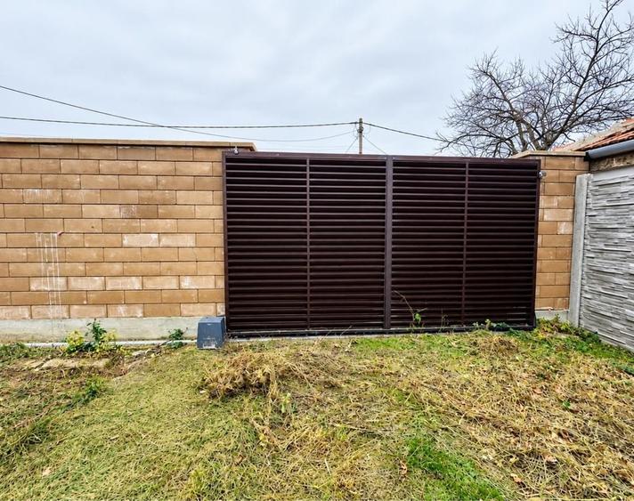 Casă cu 3 camere în Cornești