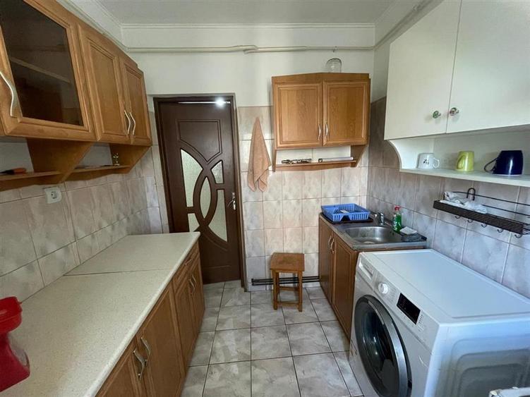 Apartament cu 2 camere decomandat, mobilat în Alexandru cel Bun