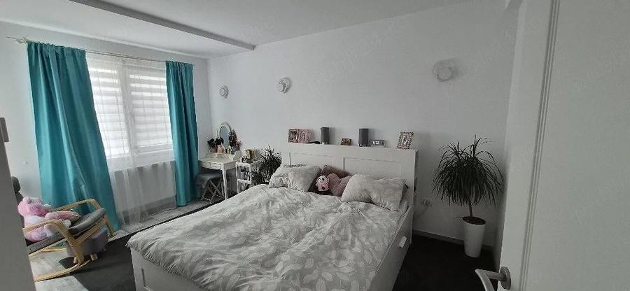 Casă cu Teren 400 Mp în Central