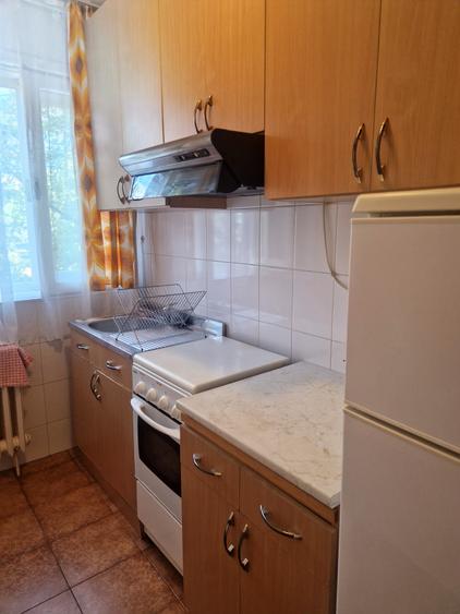 Apartament cu 2 camere nedecomandat, mobilat în P-ța Unirii