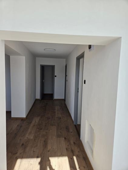 Casă cu 3 camere în Central