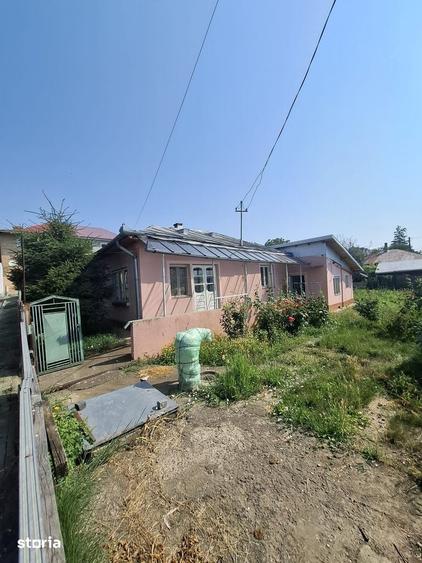 Casa 3 camere de vanzare in Podu Iloaiei Zona Centrala, langa Pia?a! - 1
