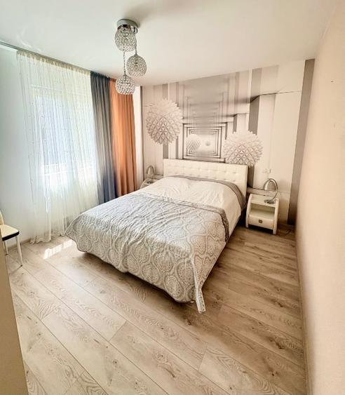Apartament cu 2 camere decomandat, mobilat în Tractorul