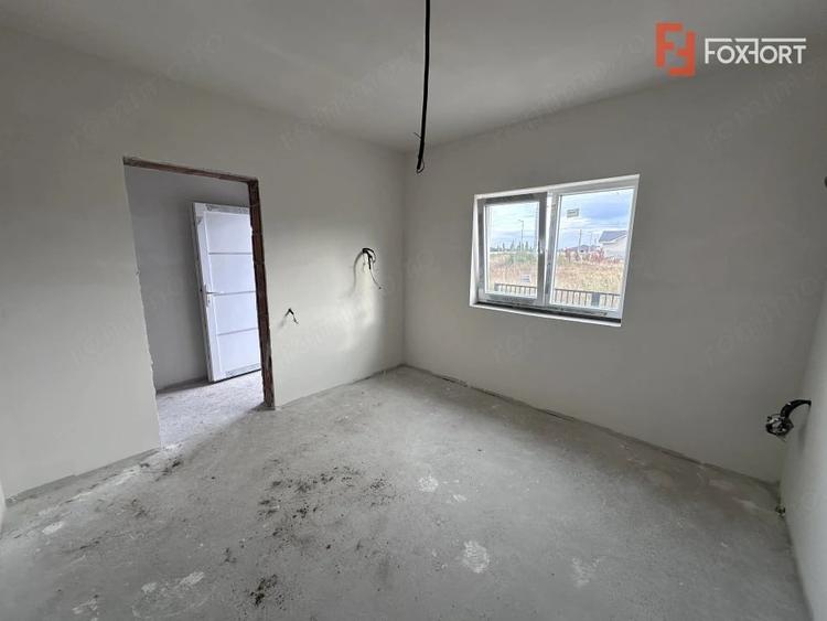 Casă cu 3 camere cu Teren 270 Mp în Moșnița Nouă