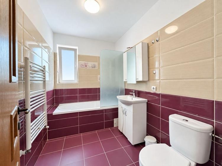 Garsonieră decomandată în Central