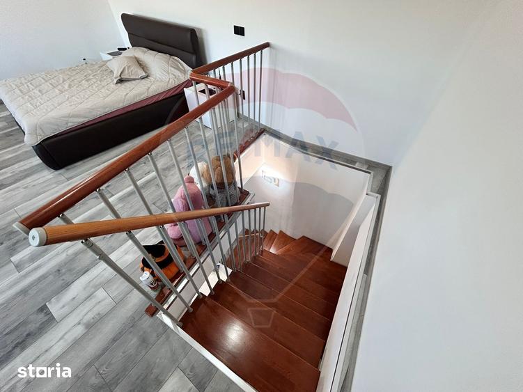 Casă cu 5 camere cu Teren 300 Mp în Pictor Rosenthal
