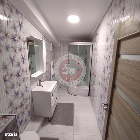 Casă cu 9 camere cu Teren 432 Mp în Dristor