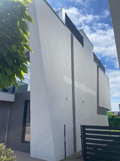 Duplex cu 5 camere cu Canalizare în Central