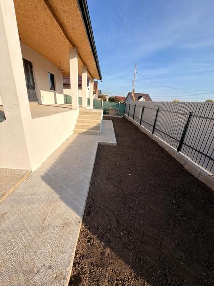 Casă cu 4 camere în Sârca