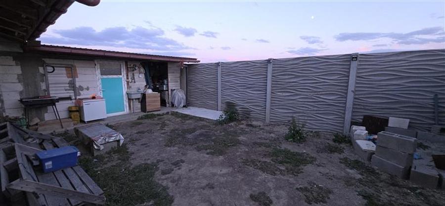 Duplex cu 3 camere cu Teren 250 Mp în Bucovăț (Remetea Mare)