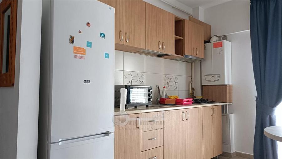 Apartament cu 2 camere semidecomandat, mobilat în Nicolina