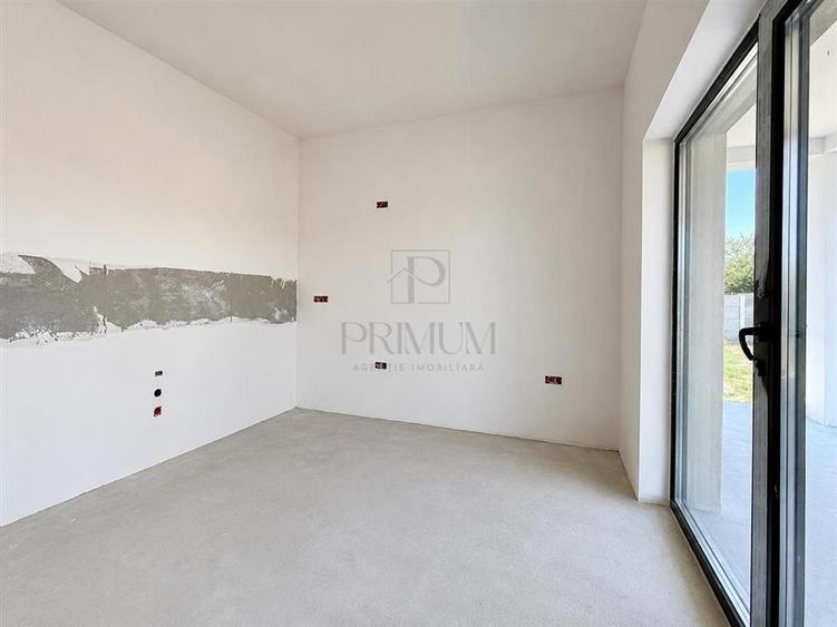 Duplex cu 4 camere cu Canalizare în Dumbrăvița