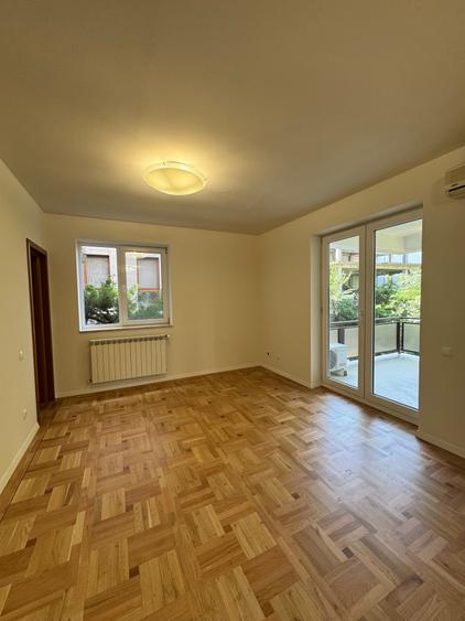 Apartament cu 3 camere decomandat în Herăstrău