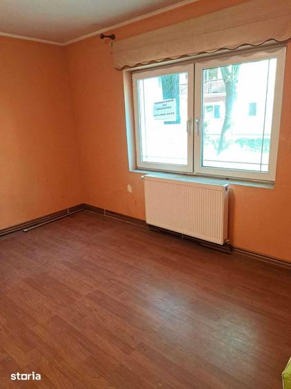 Apartament cu 2 camere semidecomandat în Micro 16
