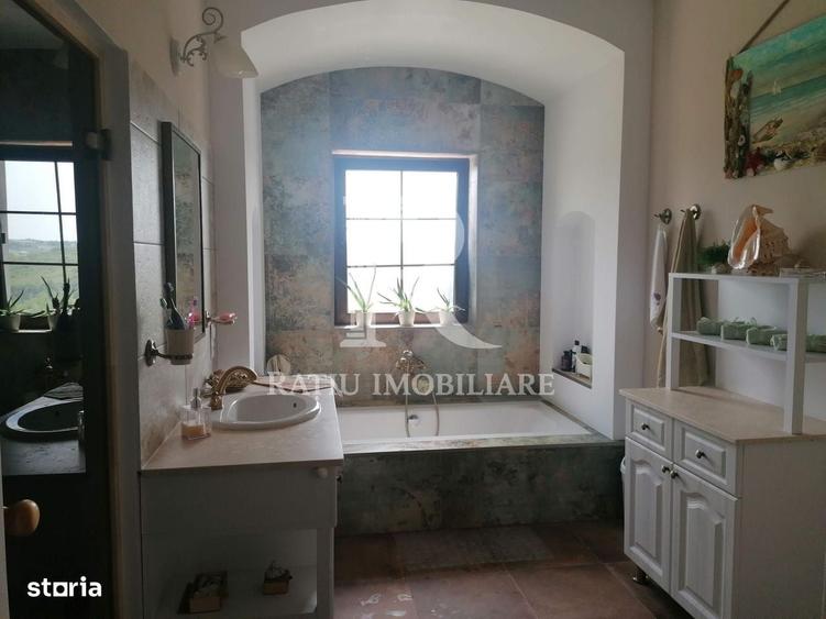Casă cu 4 camere în Săldăbagiu de Munte