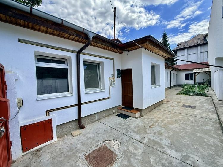 Casă cu Teren 100 Mp în Domenii
