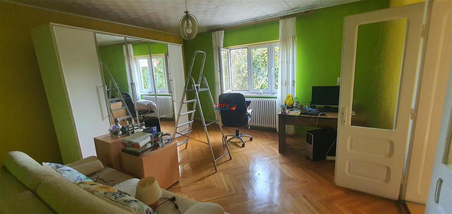 Casă individuală cu 8 camere cu Canalizare în Ampoi 1