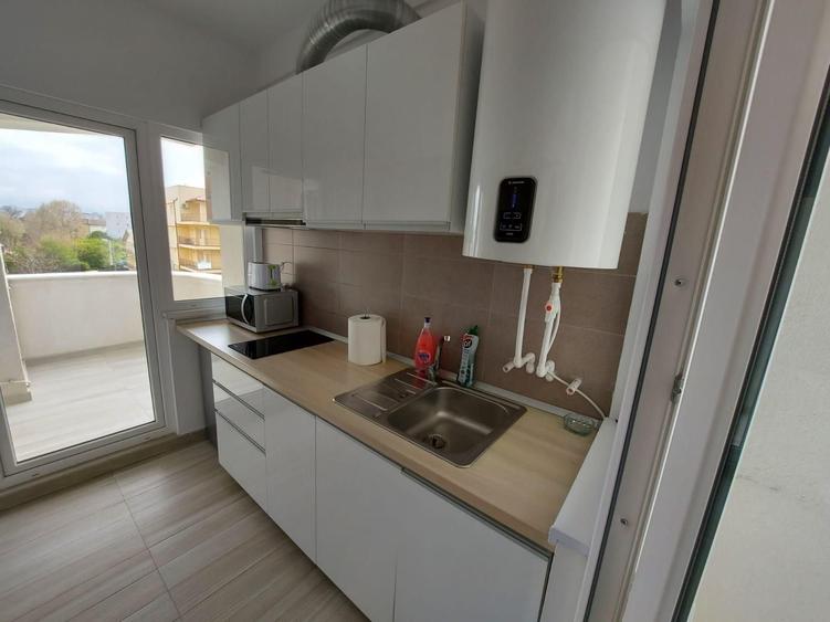 Apartament cu 2 camere decomandat în Agigea