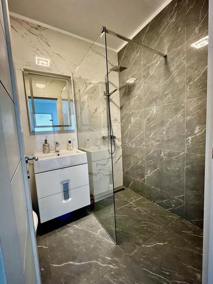 Apartament cu 2 camere decomandat în Lotus