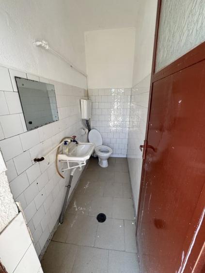 Casă individuală cu 4 camere cu Canalizare în B-dul București