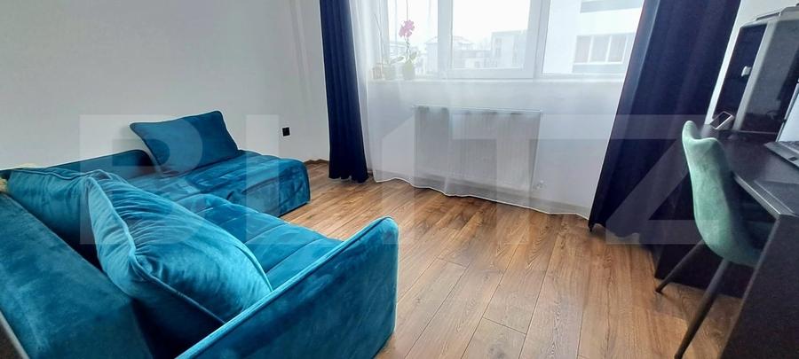 Apartament cu 3 camere semidecomandat, mobilat în Florești
