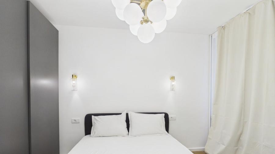 Apartament cu 3 camere semidecomandat, mobilat în 1 Decembrie 1918