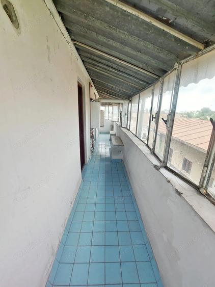Apartament cu 3 camere decomandat în Primăverii