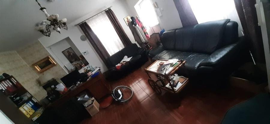 Casă cu 4 camere în Micești