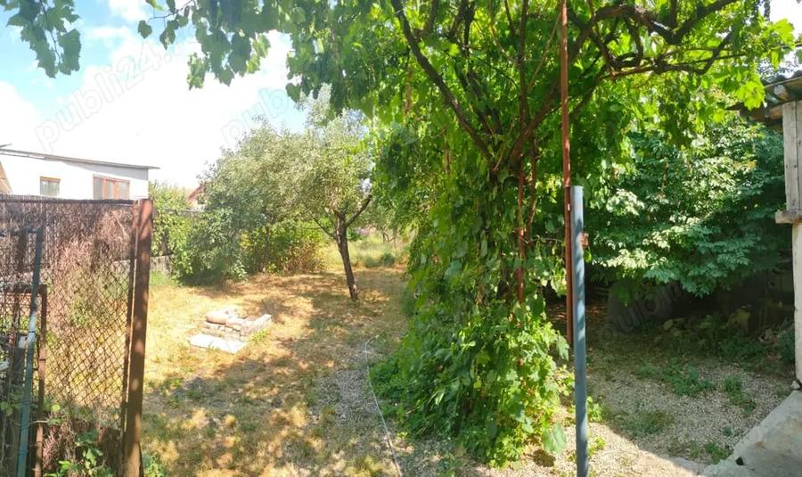 Casă cu 2 camere cu Teren 792 Mp în Florești