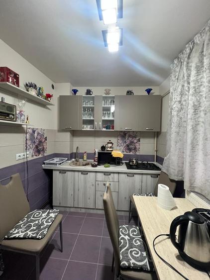 Apartament cu 2 camere decomandat, mobilat în Central — fotografia 1