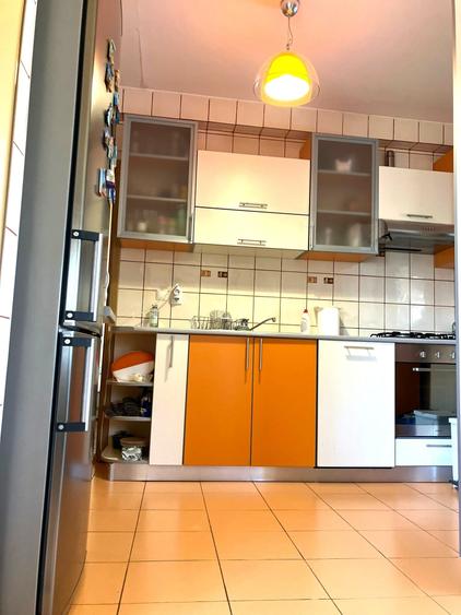 Casă individuală cu 8 camere cu Canalizare în Breaza