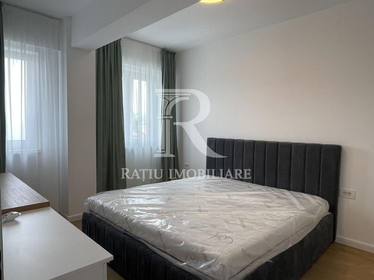 Apartament cu 2 camere semidecomandat, mobilat în Central