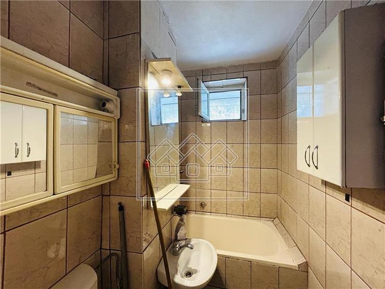 Apartament cu 2 camere nedecomandat în Cedonia