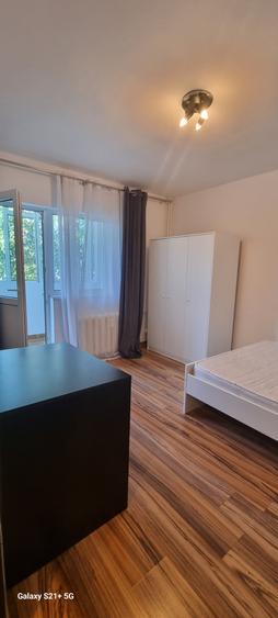 Apartament cu 3 camere decomandat în Brâncoveanu