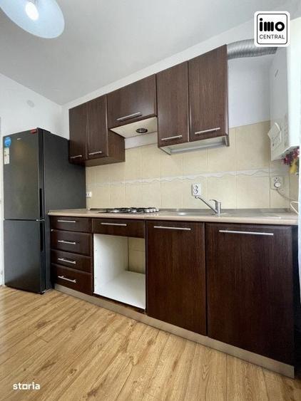 Apartament cu 3 camere decomandat în Europa