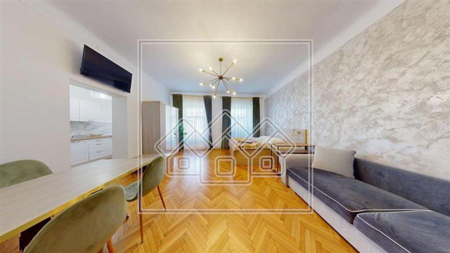 Apartament cu 3 camere decomandat în Ultracentral