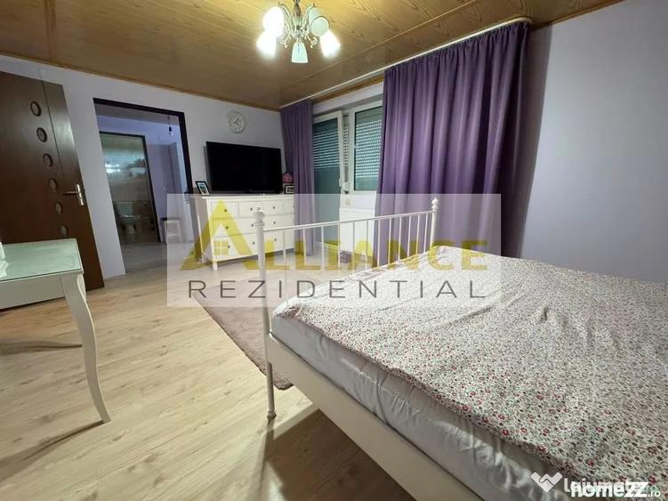 Casă cu 7 camere cu Teren 1086 Mp în Frumușani