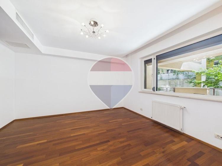Apartament cu 3 camere decomandat, mobilat în Șoseaua Nordului