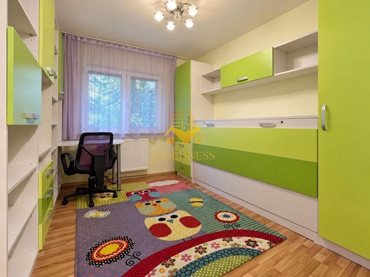 Apartament cu 3 camere decomandat, mobilat în Plopilor