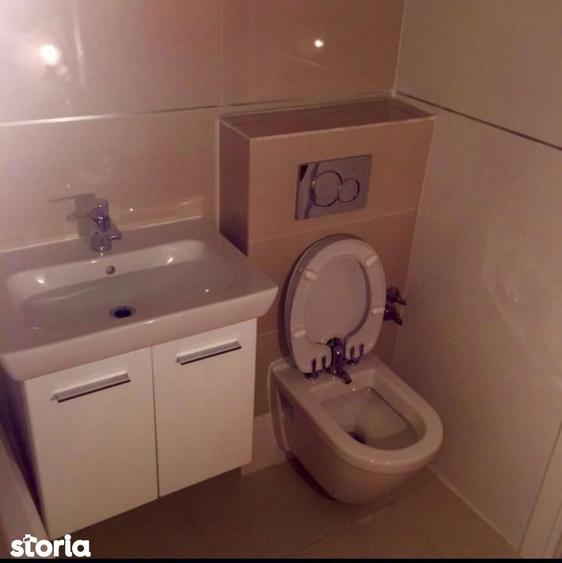 Apartament cu 2 camere decomandat în Tei