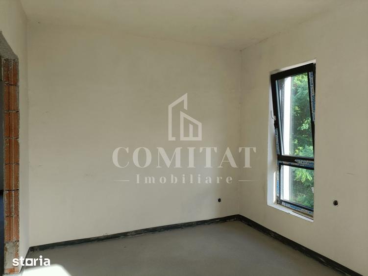 Casă cu 4 camere cu Teren 300 Mp în Luna