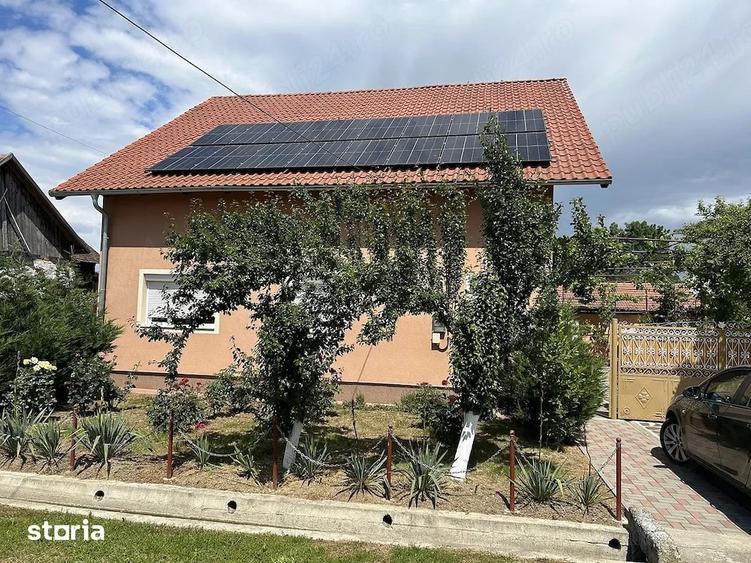 Casă cu 6 camere cu Teren 2700 Mp în Bocsig