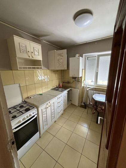 Apartament cu 2 camere semidecomandat în Gojdu