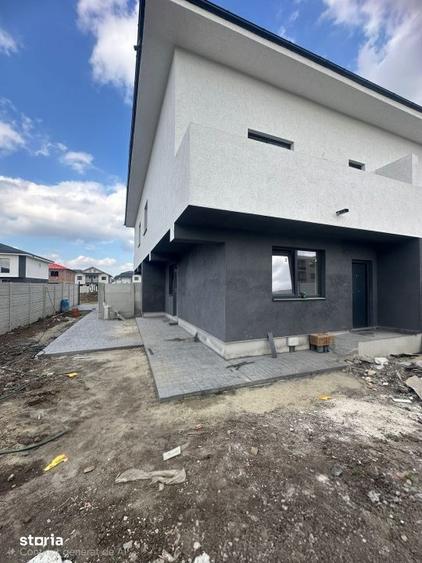 Casă cu 3 camere cu Teren 400 Mp în Central