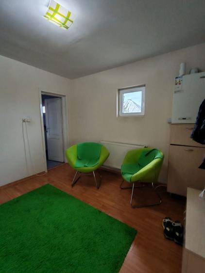 Apartament cu 3 camere decomandat, mobilat în Unirea