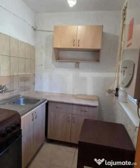 Apartament cu 2 camere semidecomandat în Micro 14
