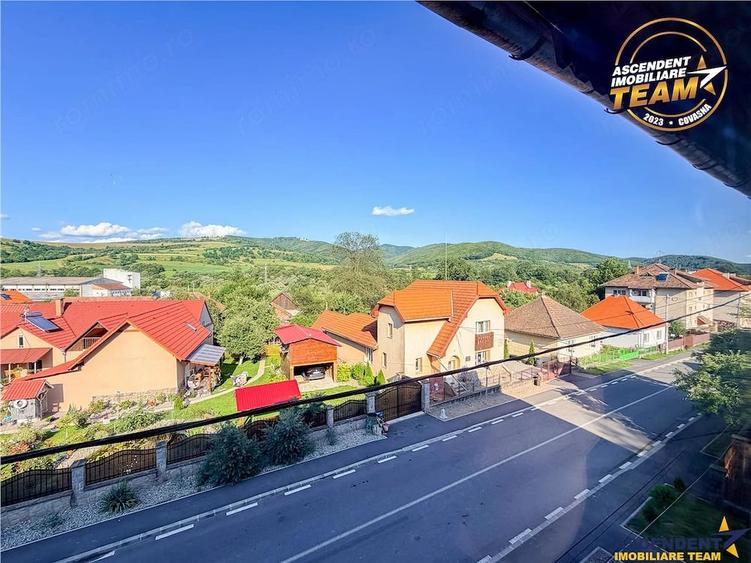 Apartament cu 3 camere decomandat în Malnaș