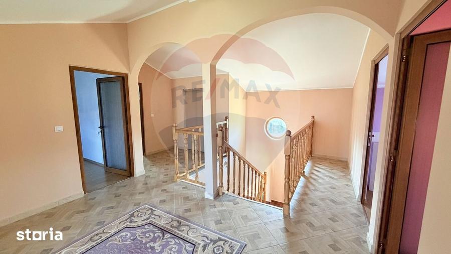 Casă cu 4 camere cu Teren 917 Mp în Nămoloasa
