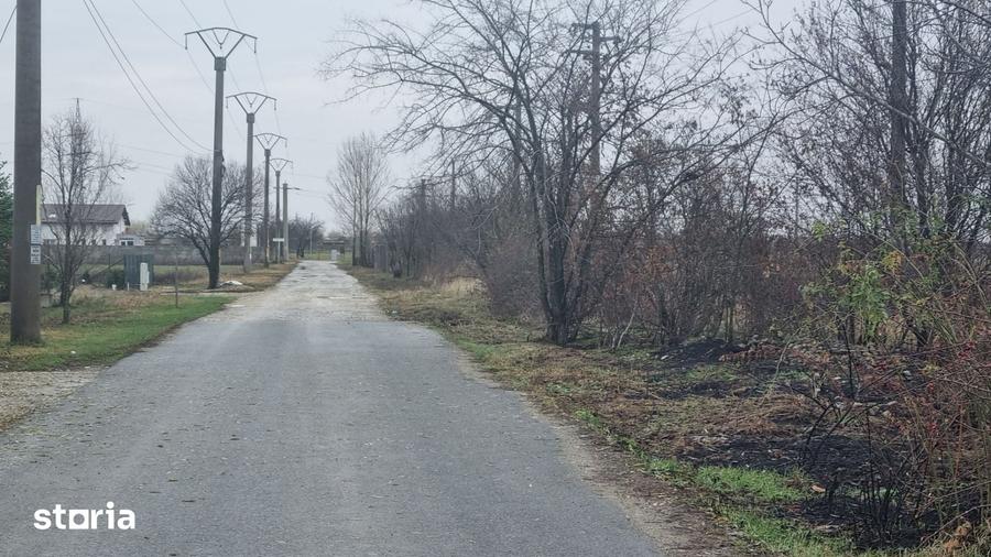 Teren de 500 mp, în 1 Decembrie