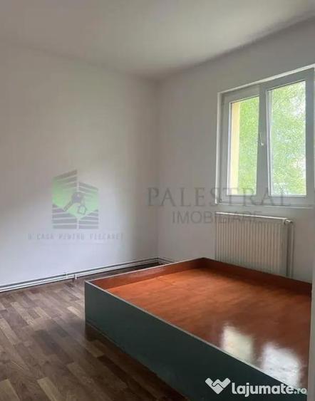 Apartament cu 2 camere semidecomandat, mobilat în Centrul Civic